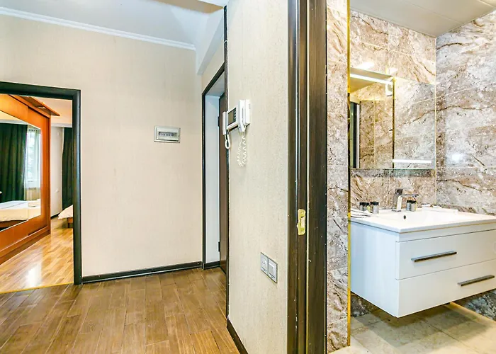 Central Apartment 2 Bedroom And Living Hall